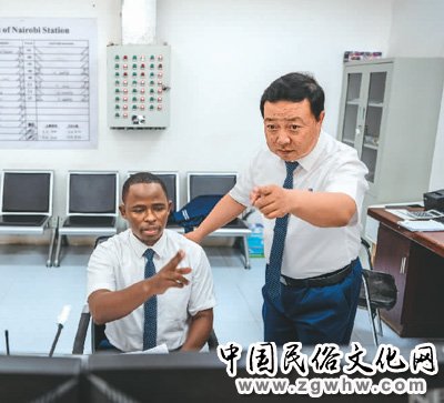 蒙内铁路上的异国师徒情